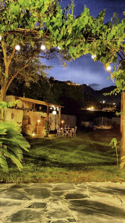 Casa Vacanze Borgo Borghese SantʼAlessio Siculo Zewnętrze zdjęcie