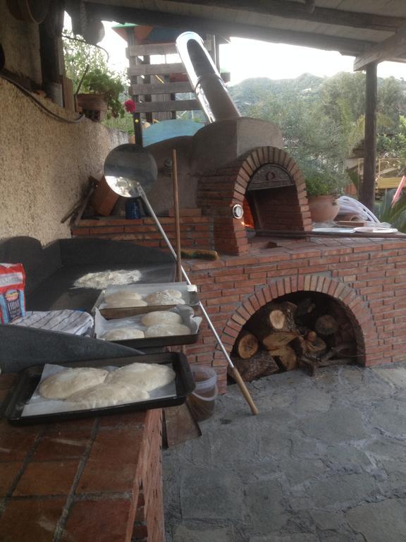 Casa Vacanze Borgo Borghese SantʼAlessio Siculo Zewnętrze zdjęcie